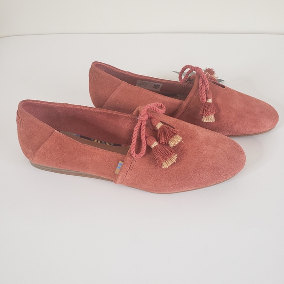 Toms Shoes - 🆕️ NWT! Toms Kelli spice suede flats
